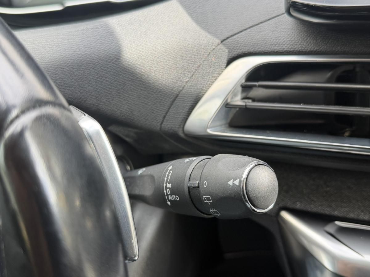 peugeot-5008-2021-gasolina-1199cc