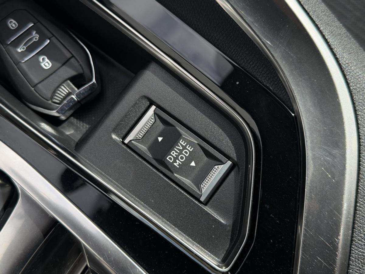peugeot-5008-2021-gasolina-1199cc