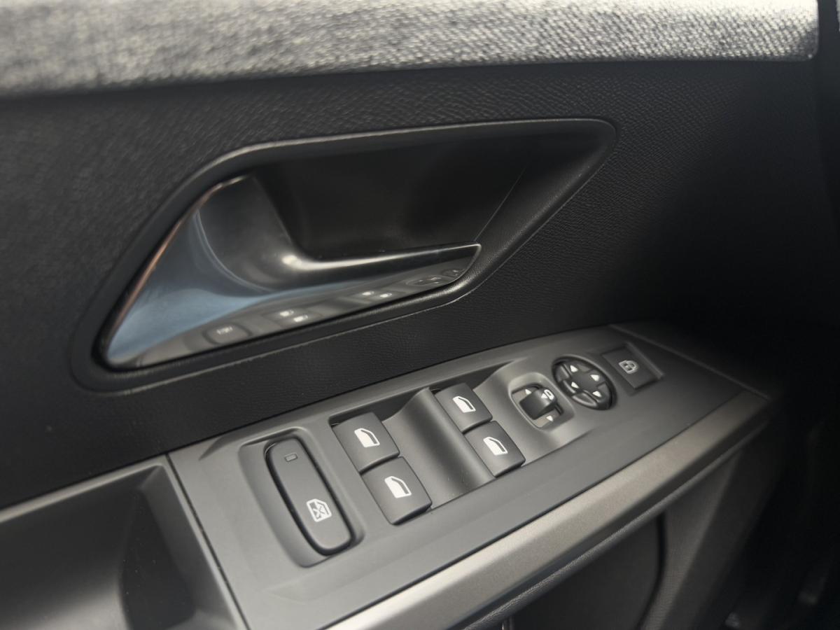 peugeot-3008-2024-gasolina-1199cc