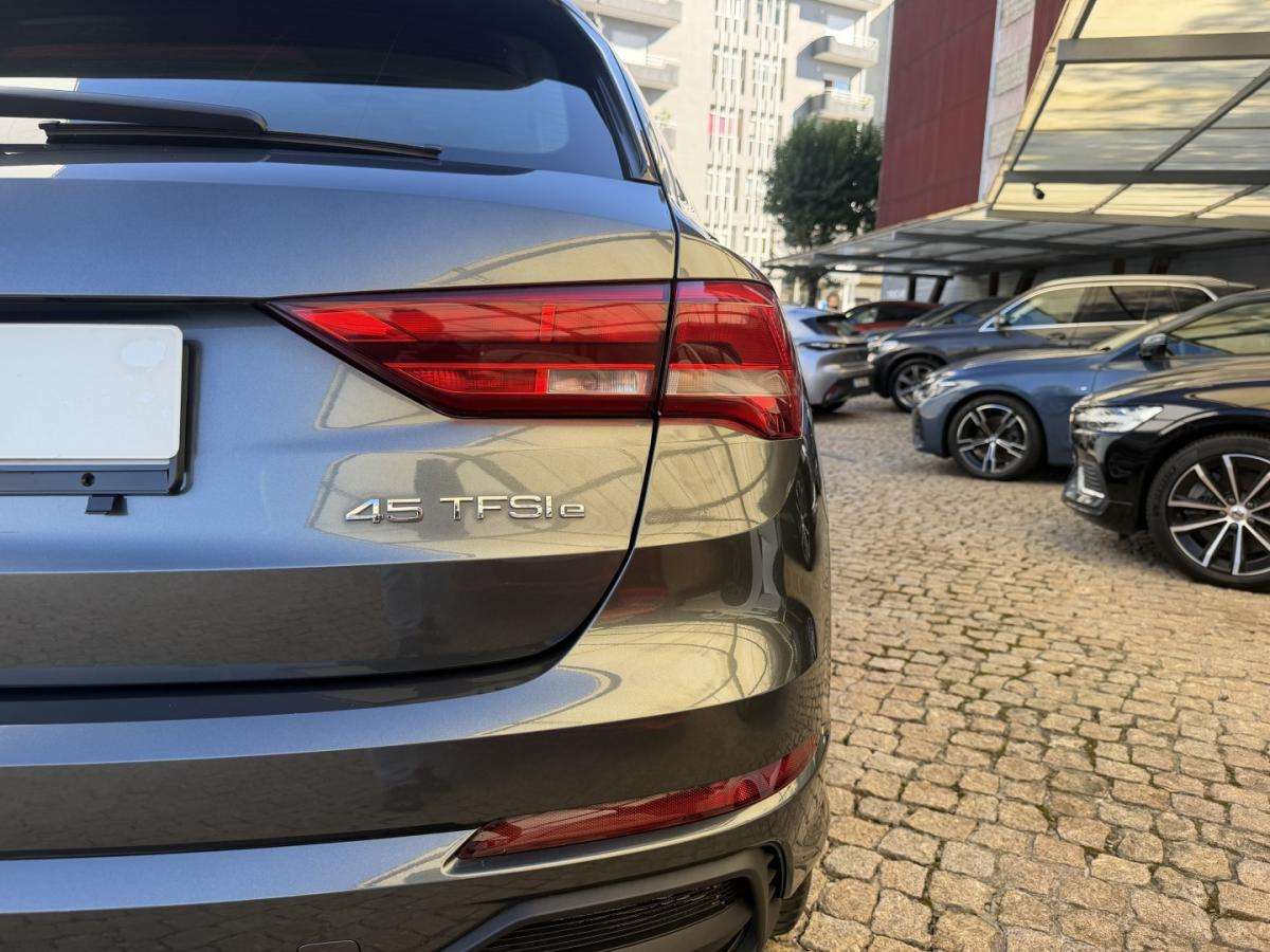 audi-q3-2023-hibrido-1395cc