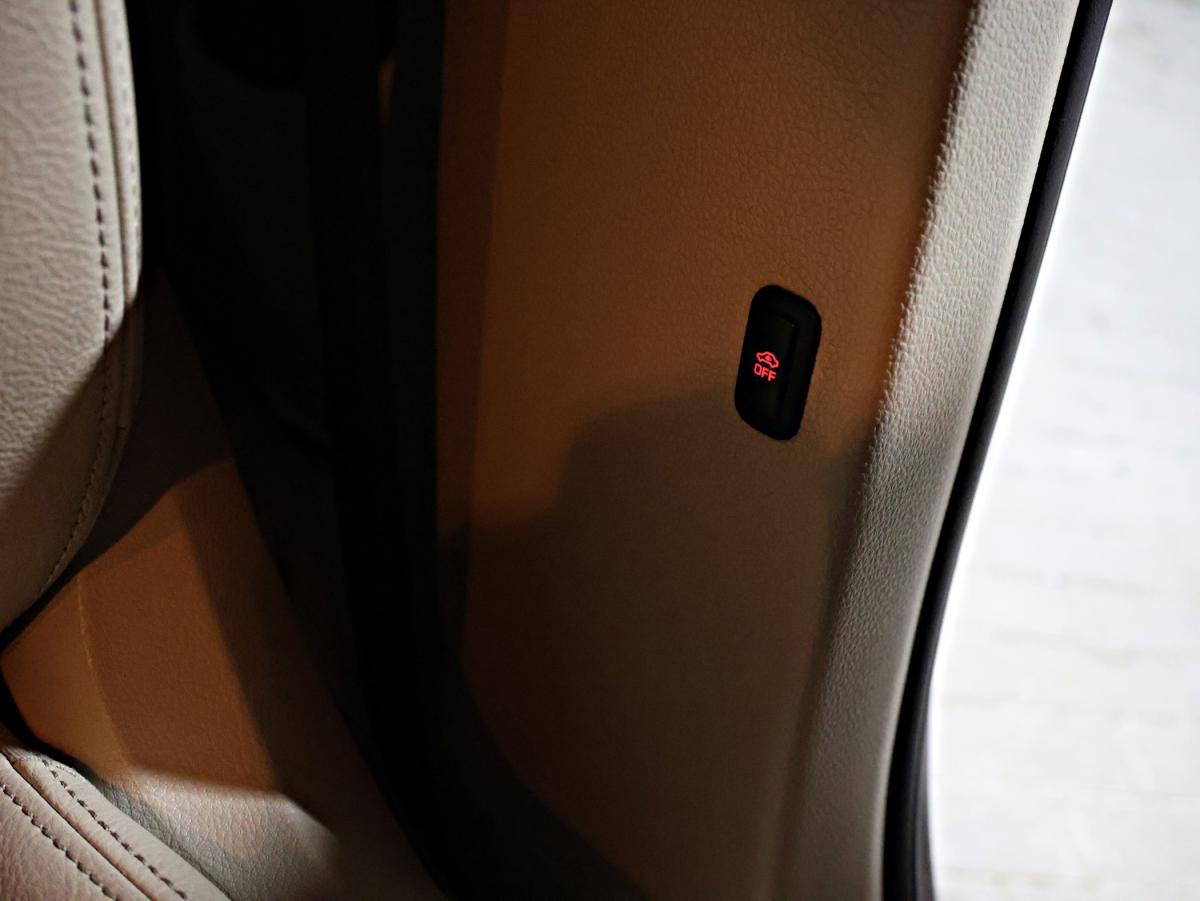 volkswagen-sharan-2013-diesel-1968cc