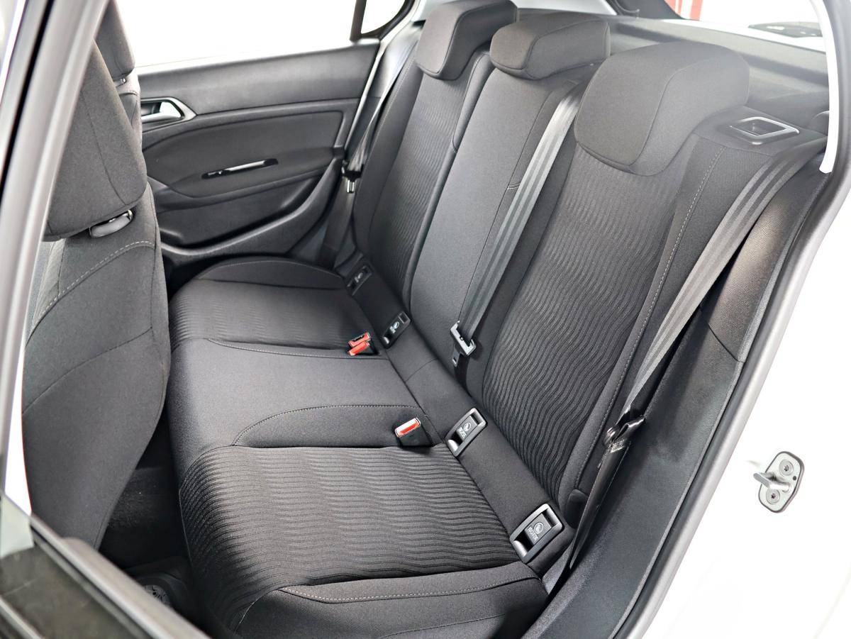 peugeot-308-2015-diesel-1560cc