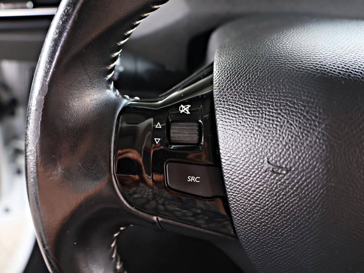 peugeot-308-2015-diesel-1560cc