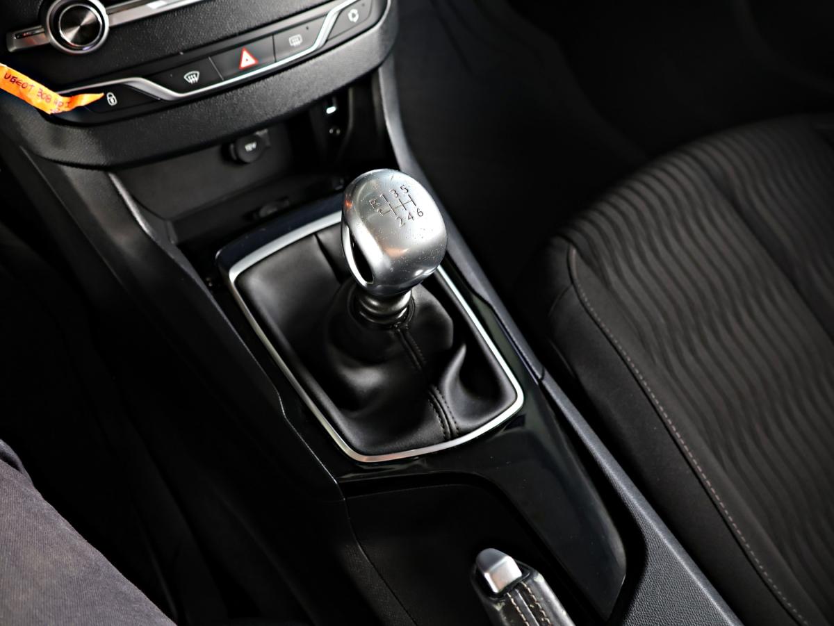 peugeot-308-2015-diesel-1560cc