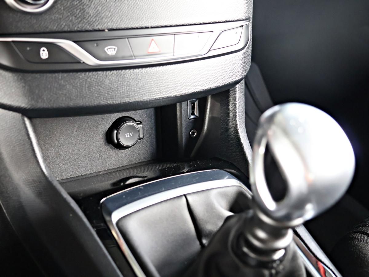 peugeot-308-2015-diesel-1560cc