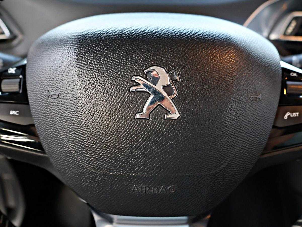 peugeot-308-2014-diesel-1560cc