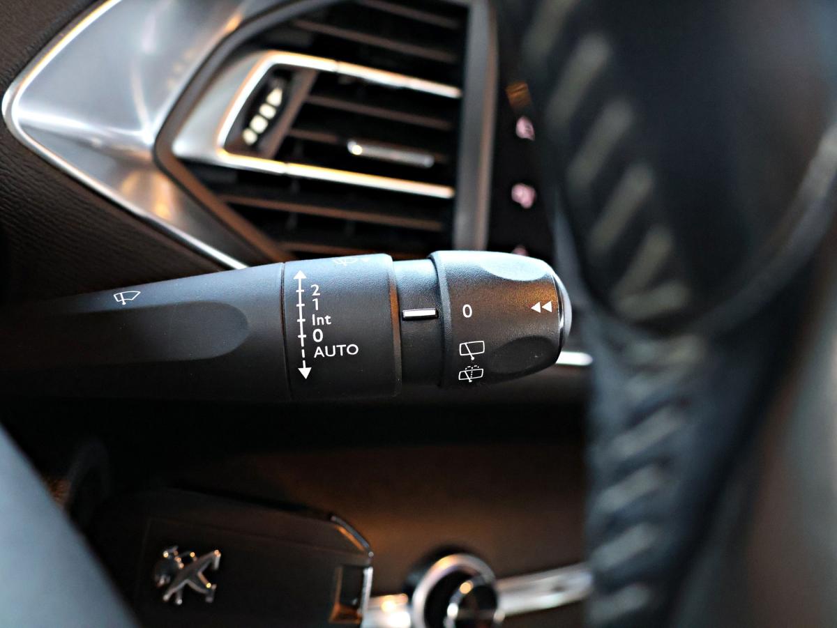 peugeot-308-2014-diesel-1560cc