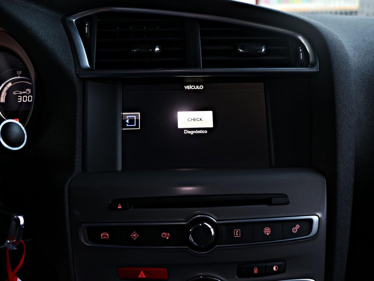citroen-c4-2015-diesel-1560cc