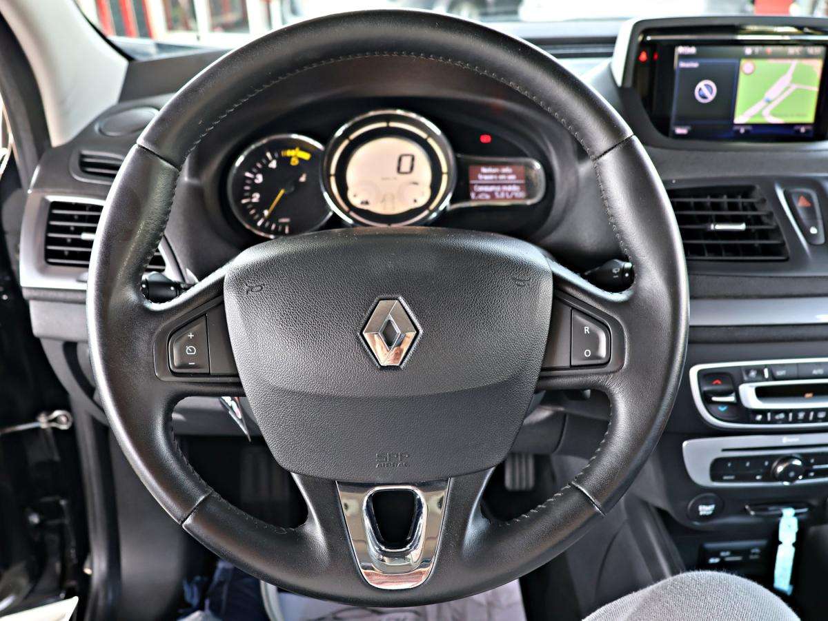 renault-megane-sport-tourer-2014-diesel-1461cc