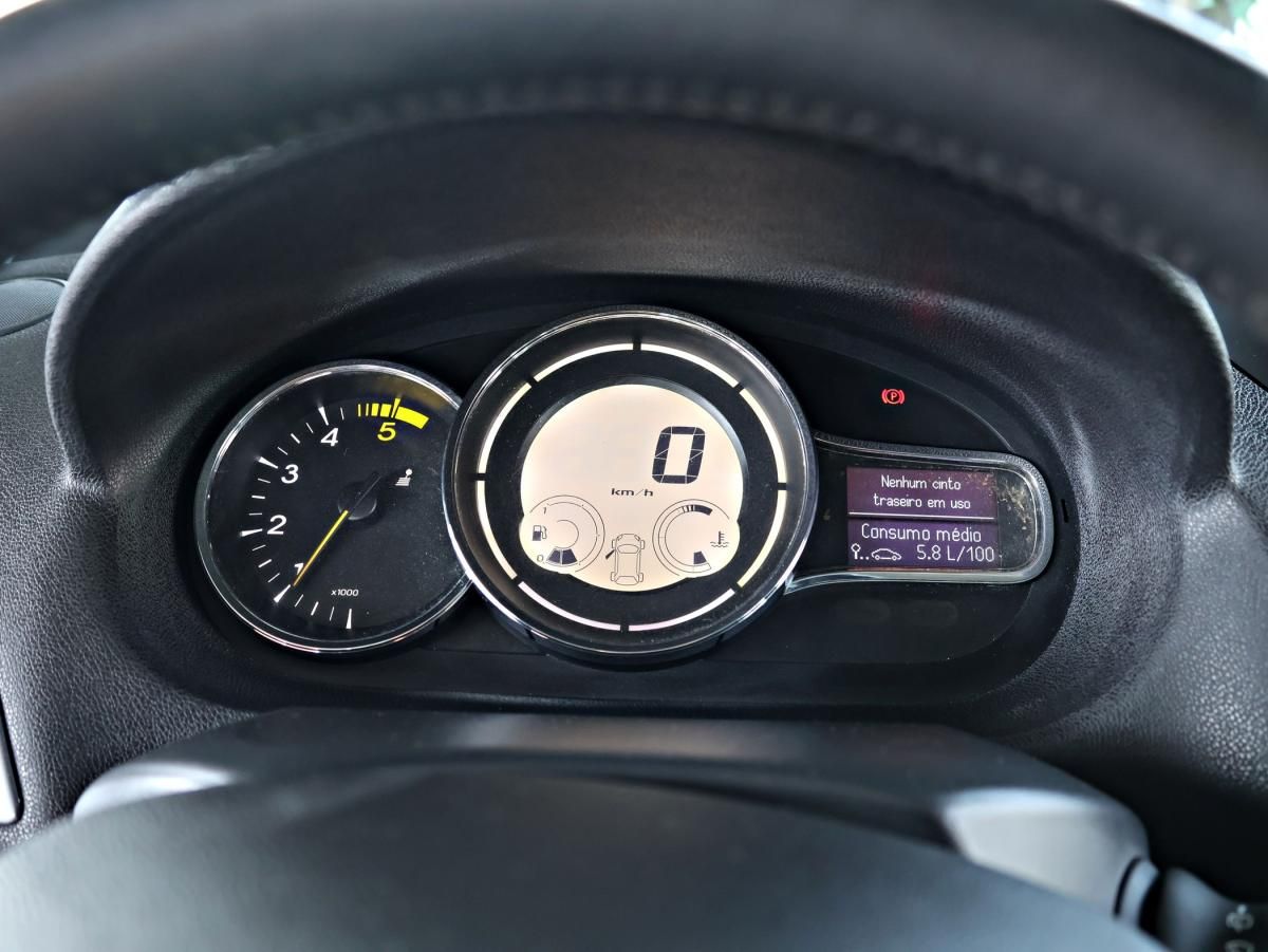 renault-megane-sport-tourer-2014-diesel-1461cc