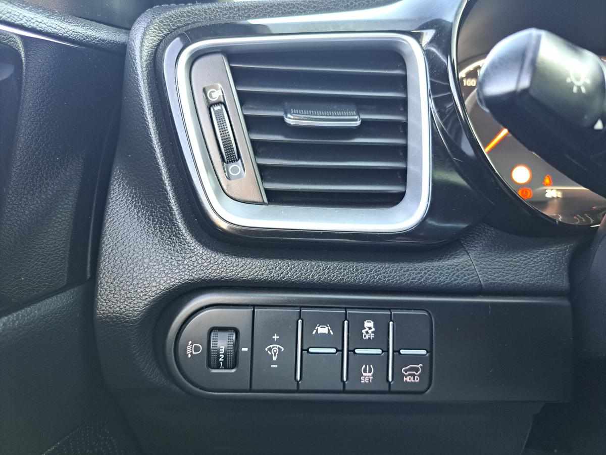 kia-ceed-1-6-crdi-2020-diesel-1598cc