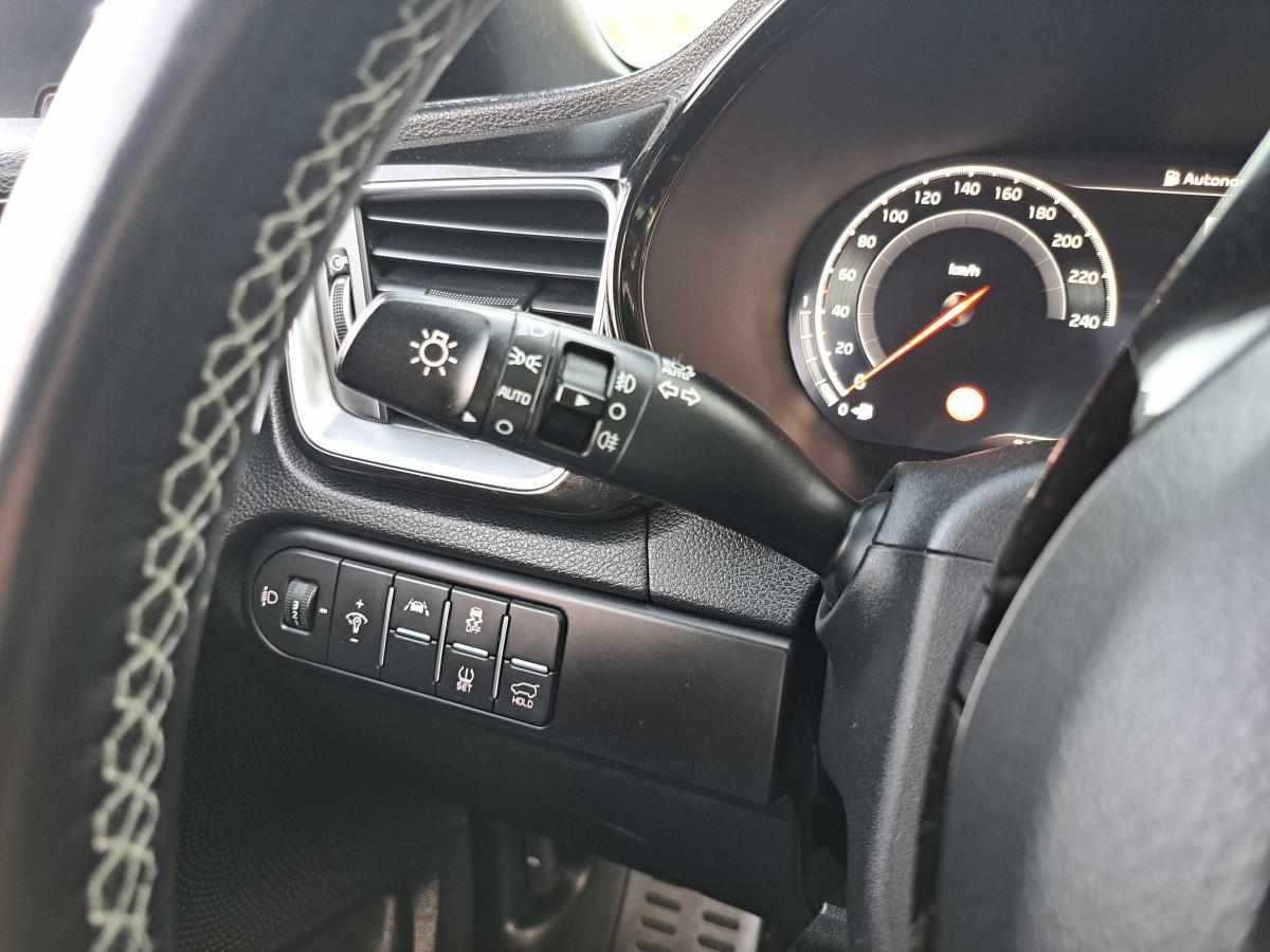 kia-ceed-1-6-crdi-2020-diesel-1598cc