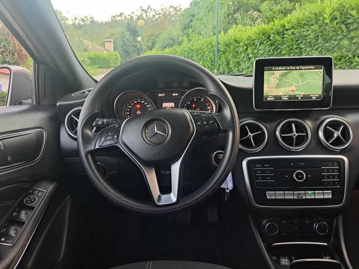 mercedes-benz-classe-a-a-180-2016-gasolina-1595cc