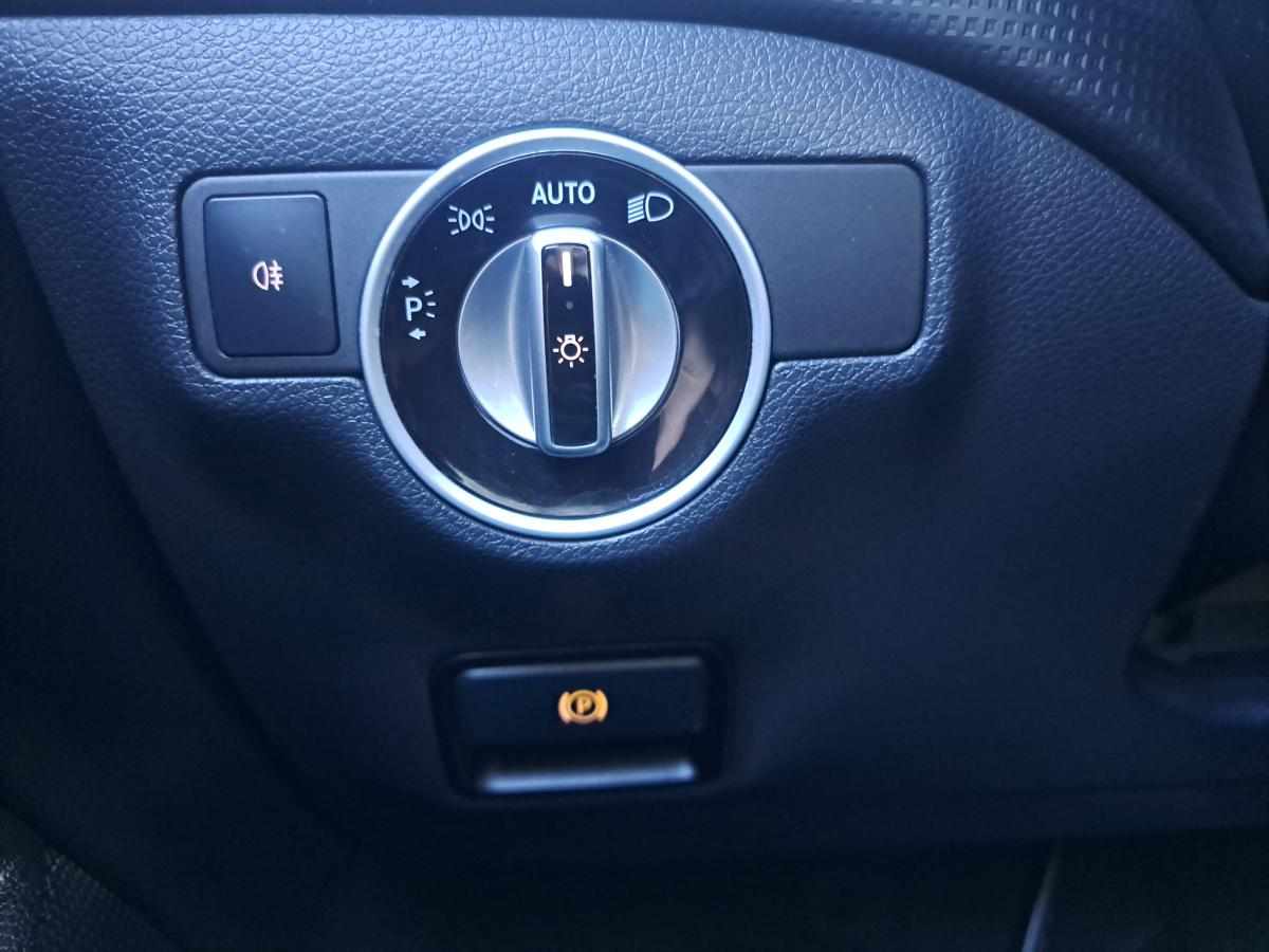 mercedes-benz-classe-a-a-180-2016-gasolina-1595cc