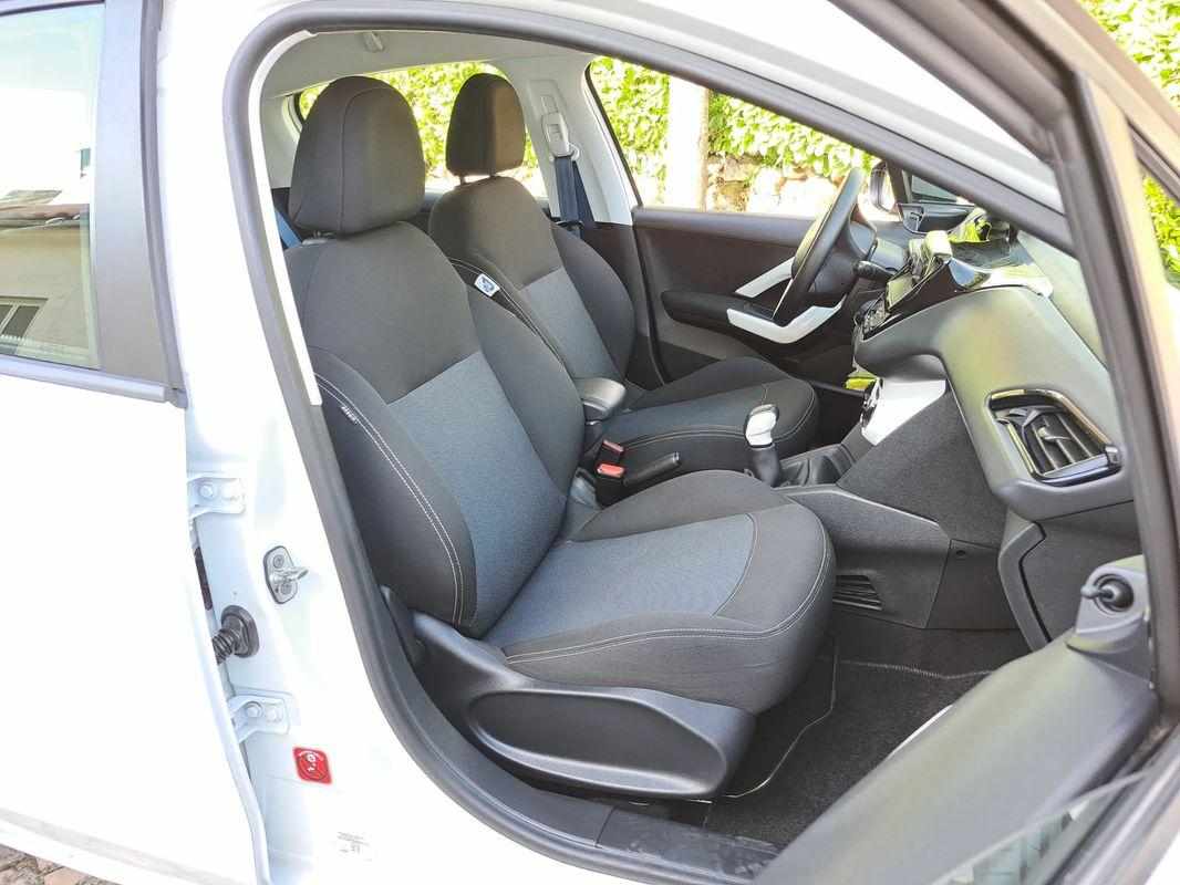 peugeot-208-2017-gasolina-1199cc