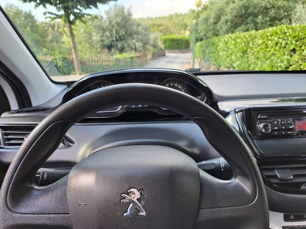peugeot-208-2017-gasolina-1199cc