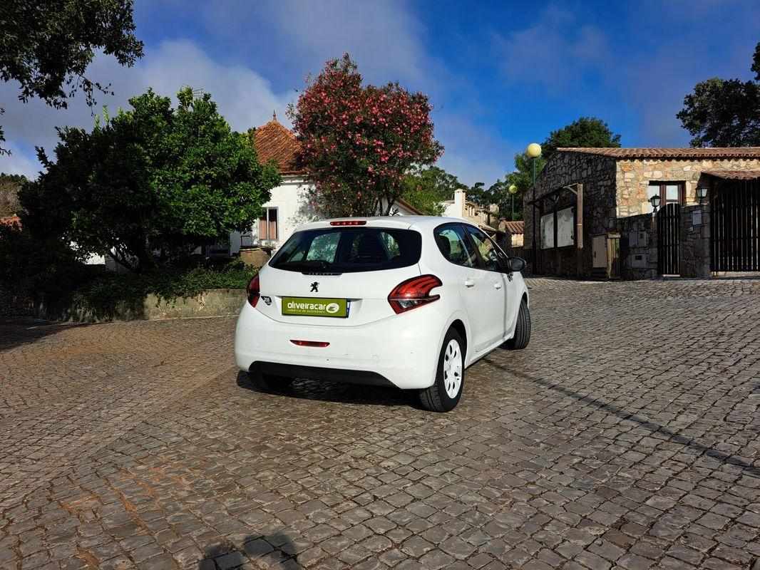 peugeot-208-2017-gasolina-1199cc