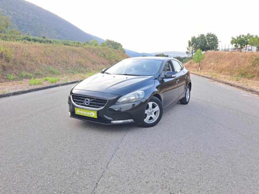 volvo-v40-d2-2015-diesel-1560cc