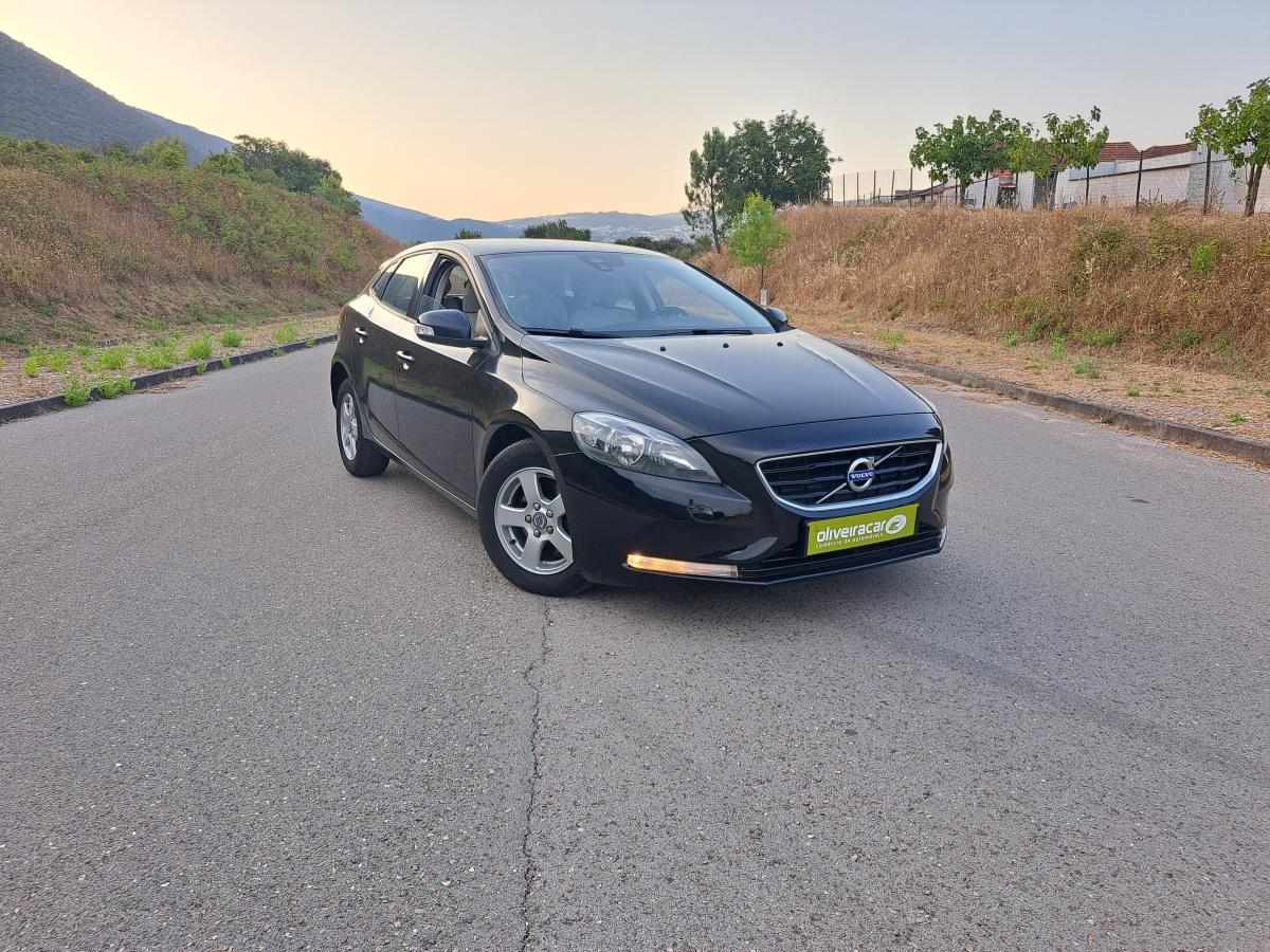 volvo-v40-d2-2015-diesel-1560cc