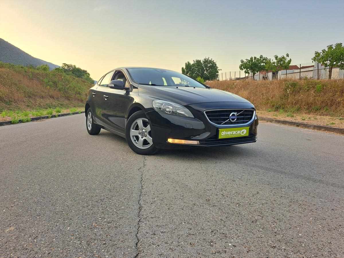 volvo-v40-d2-2015-diesel-1560cc