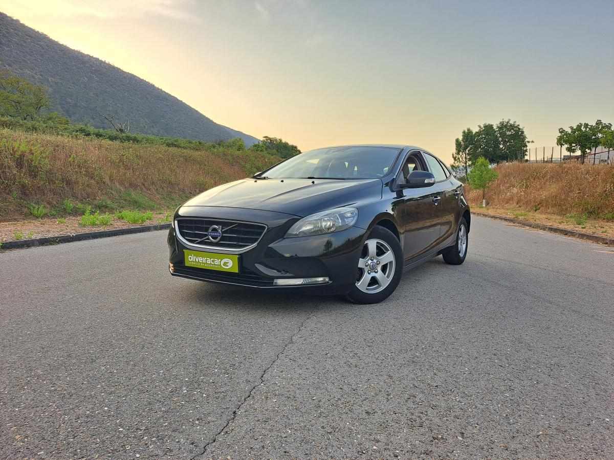 volvo-v40-d2-2015-diesel-1560cc