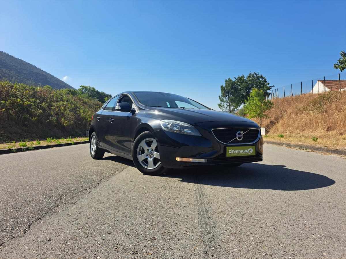 volvo-v40-d2-2015-diesel-1560cc