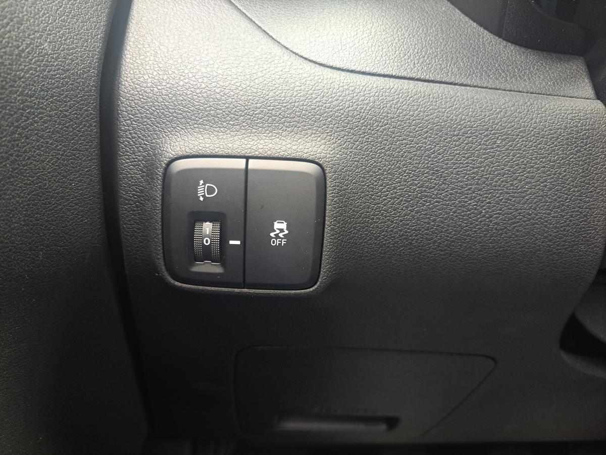 hyundai-i10-1-0-blue-2023-gasolina-998cc
