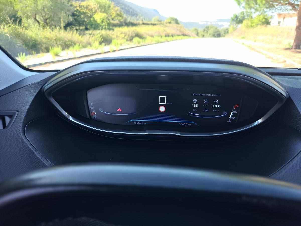 peugeot-3008-1-6-bluehdi-2017-diesel-1560cc