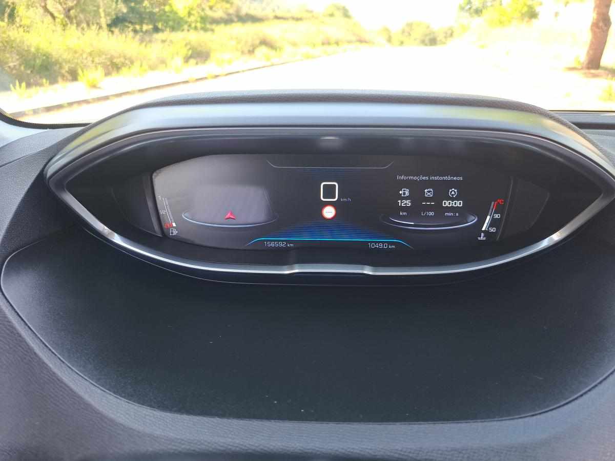 peugeot-3008-1-6-bluehdi-2017-diesel-1560cc