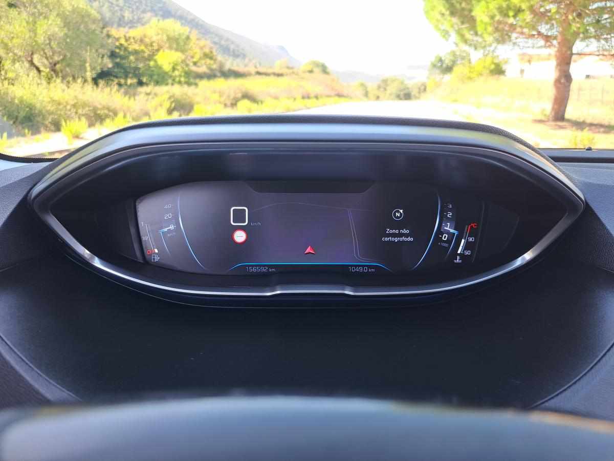 peugeot-3008-1-6-bluehdi-2017-diesel-1560cc
