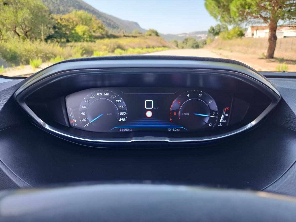 peugeot-3008-1-6-bluehdi-2017-diesel-1560cc