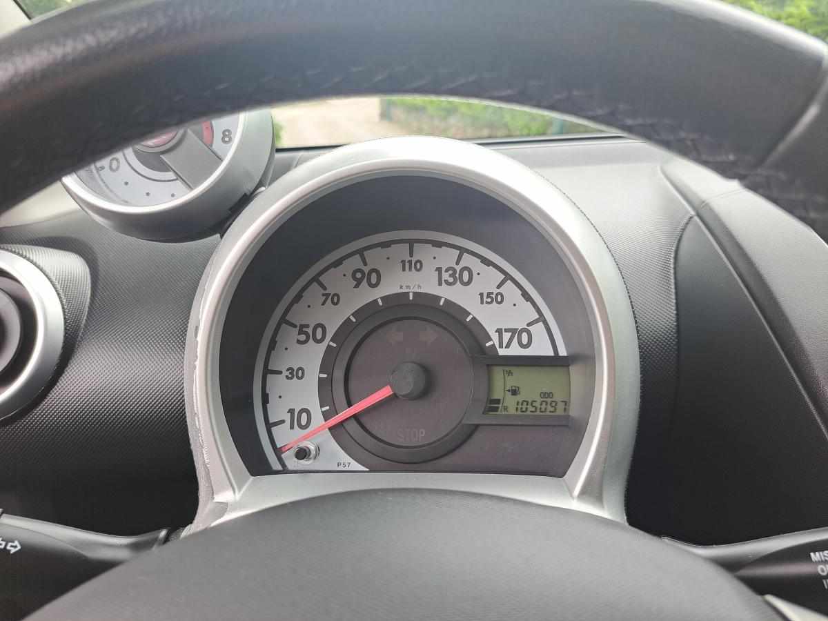 peugeot-107-1-0-2013-gasolina-998cc