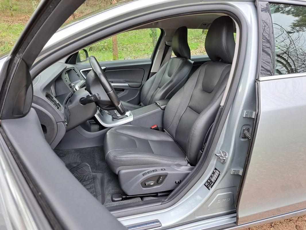 volvo-v60-2017-diesel-1969cc