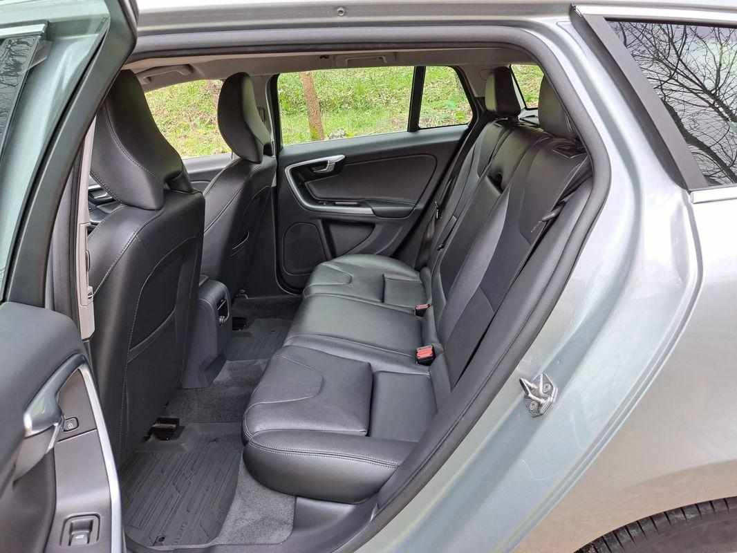 volvo-v60-2017-diesel-1969cc