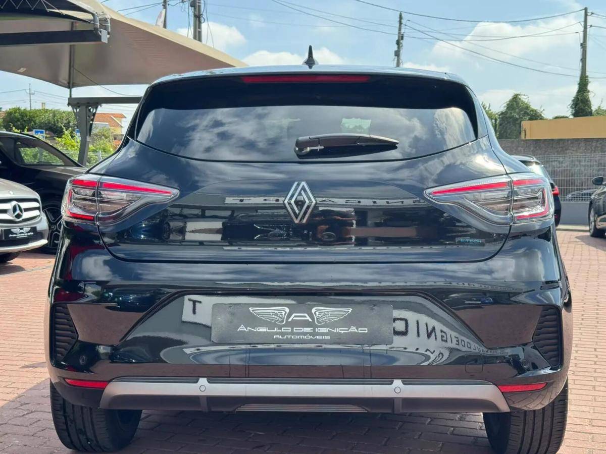 renault-clio-2025-hibrido-a-gasolina-1598cc