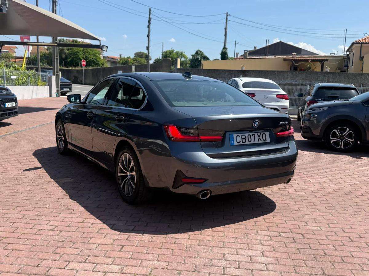 bmw-serie-3-330e-xdrive-2021-hibrido-a-gasolina-1998cc
