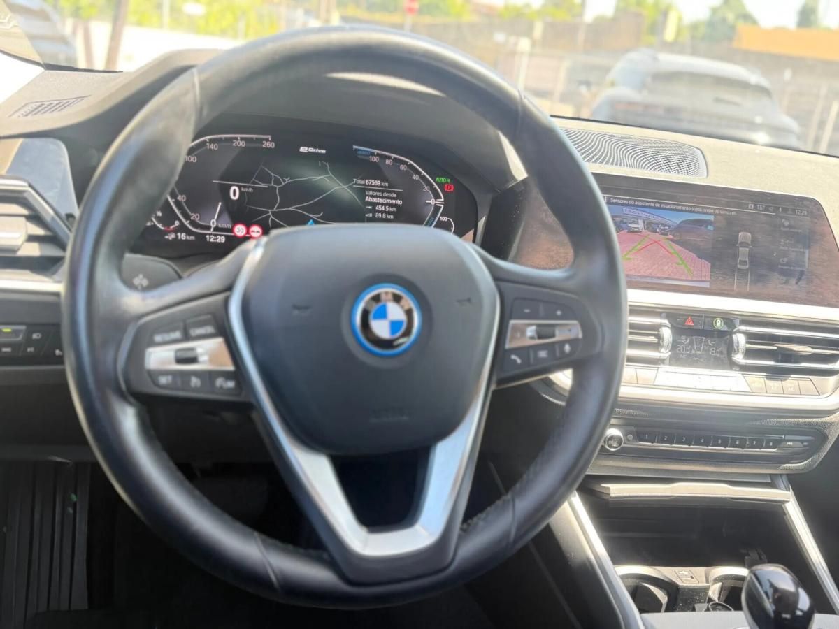 bmw-serie-3-330e-xdrive-2021-hibrido-a-gasolina-1998cc