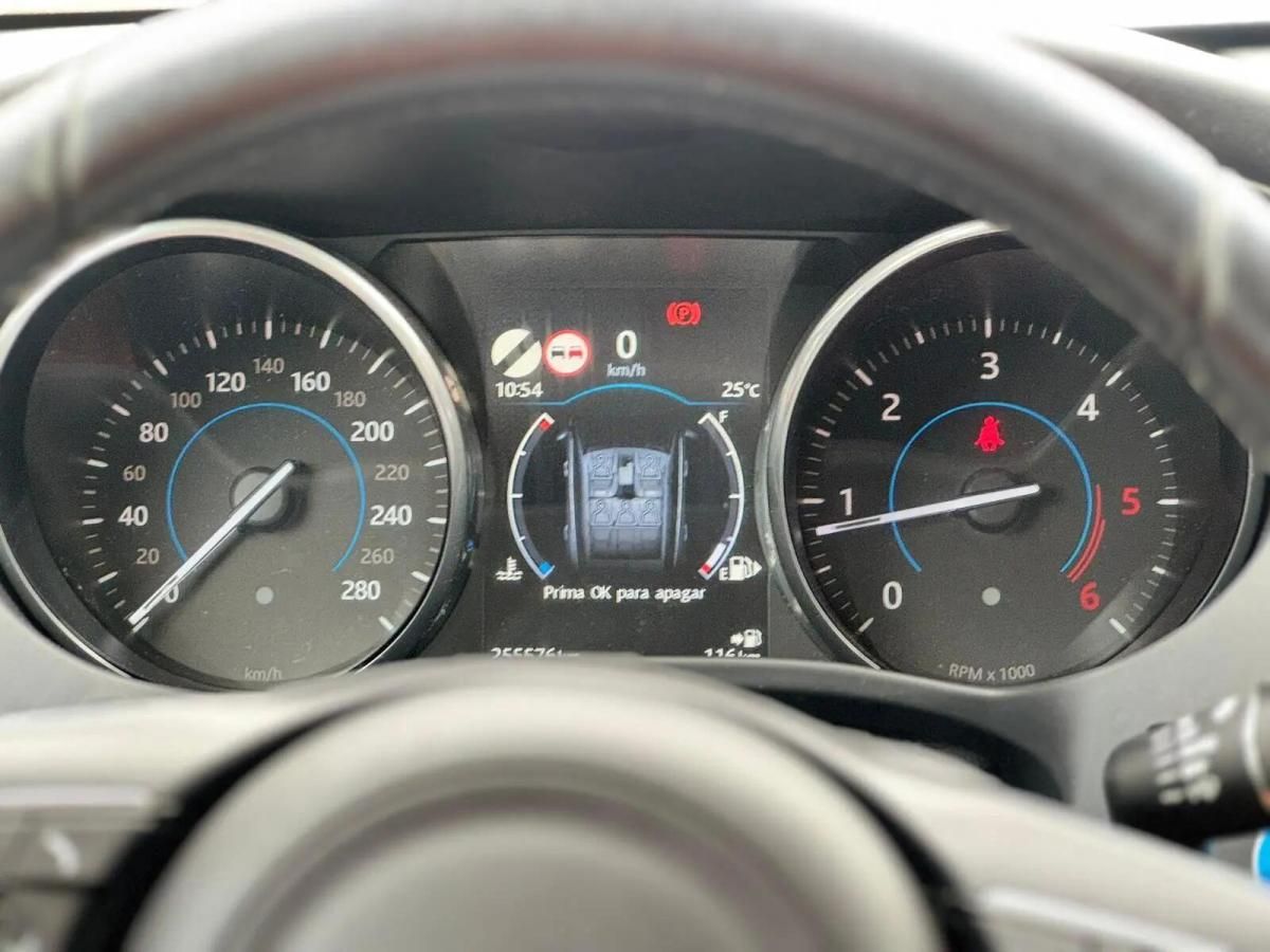 jaguar-f-pace-2017-diesel-1999cc