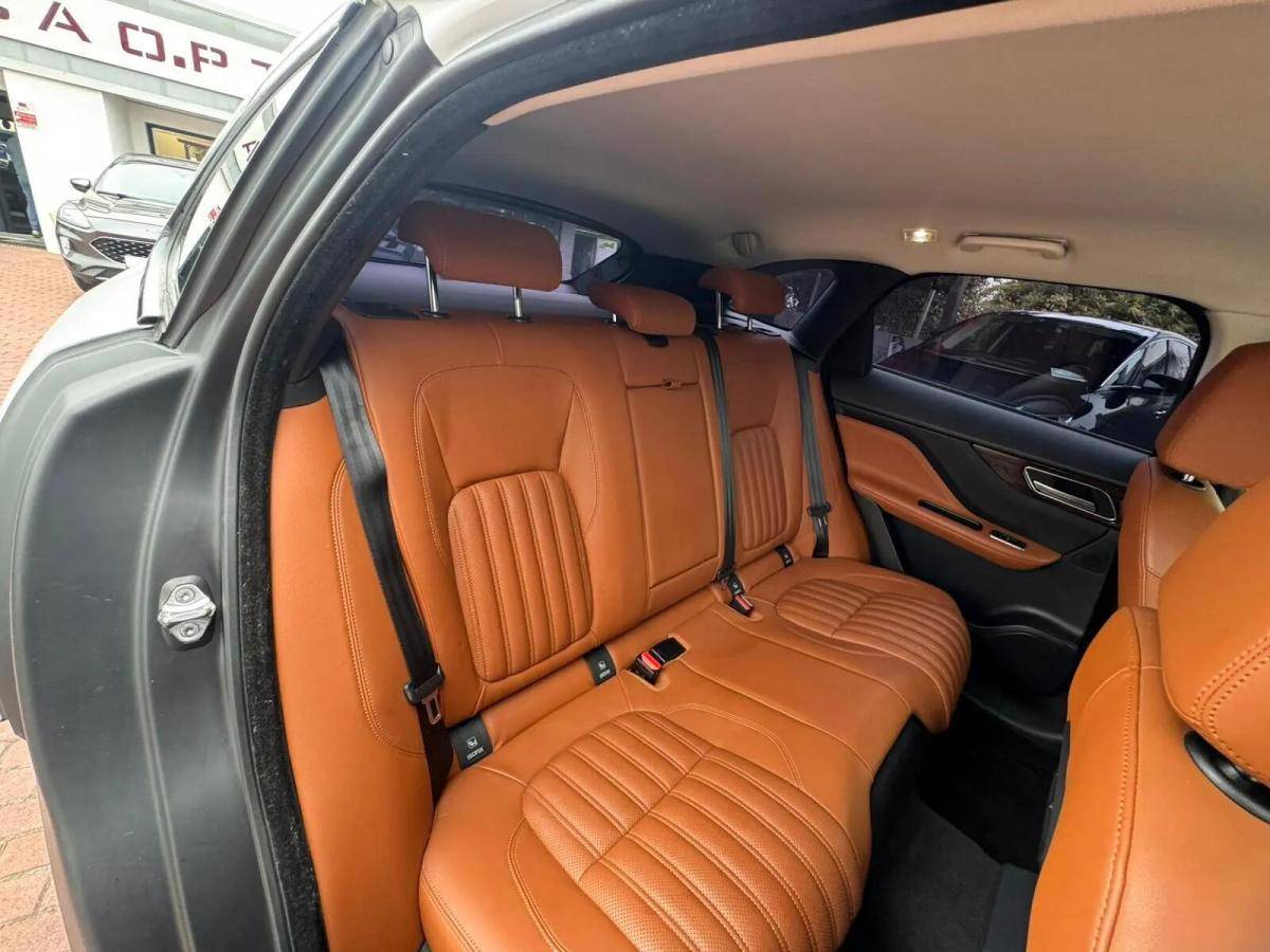 jaguar-f-pace-2017-diesel-1999cc