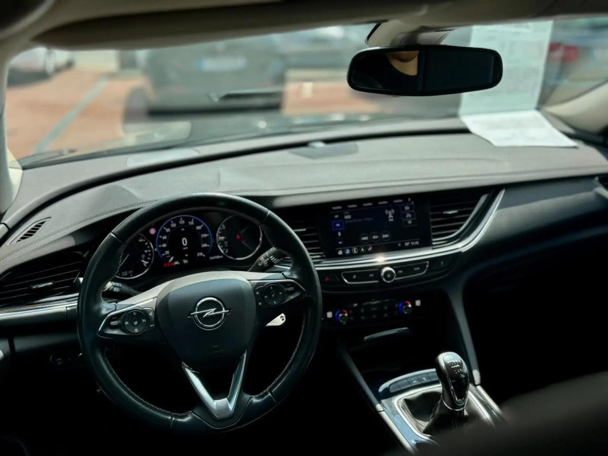 opel-insignia-grand-sport-2022-diesel-1496cc
