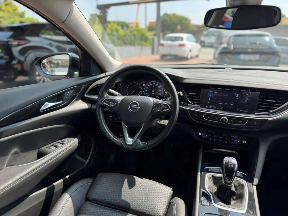 opel-insignia-grand-sport-2022-diesel-1496cc