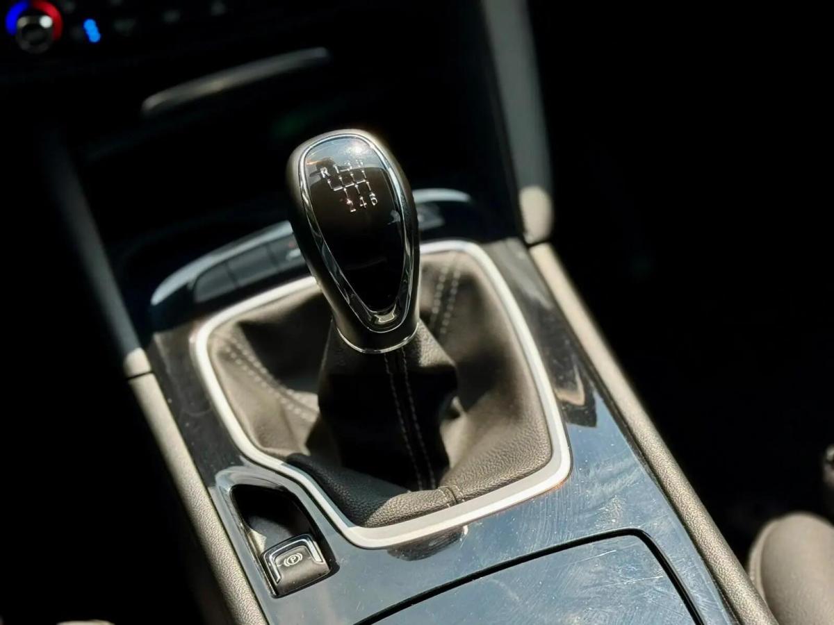 opel-insignia-grand-sport-2022-diesel-1496cc