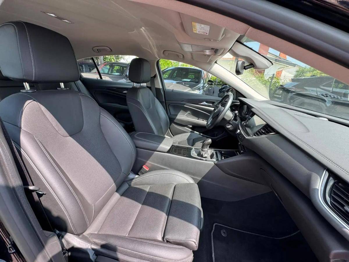 opel-insignia-grand-sport-2022-diesel-1496cc