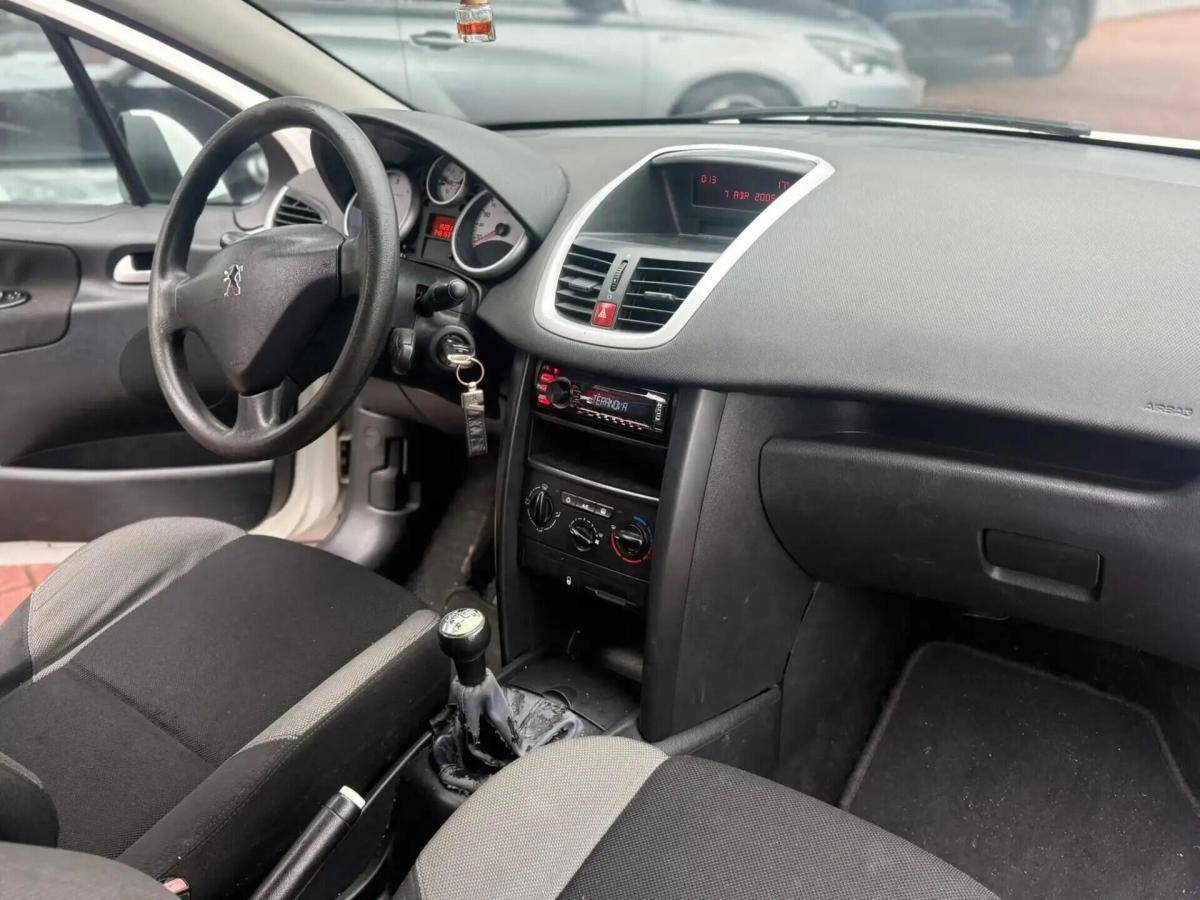 peugeot-207-2009-diesel-1398cc
