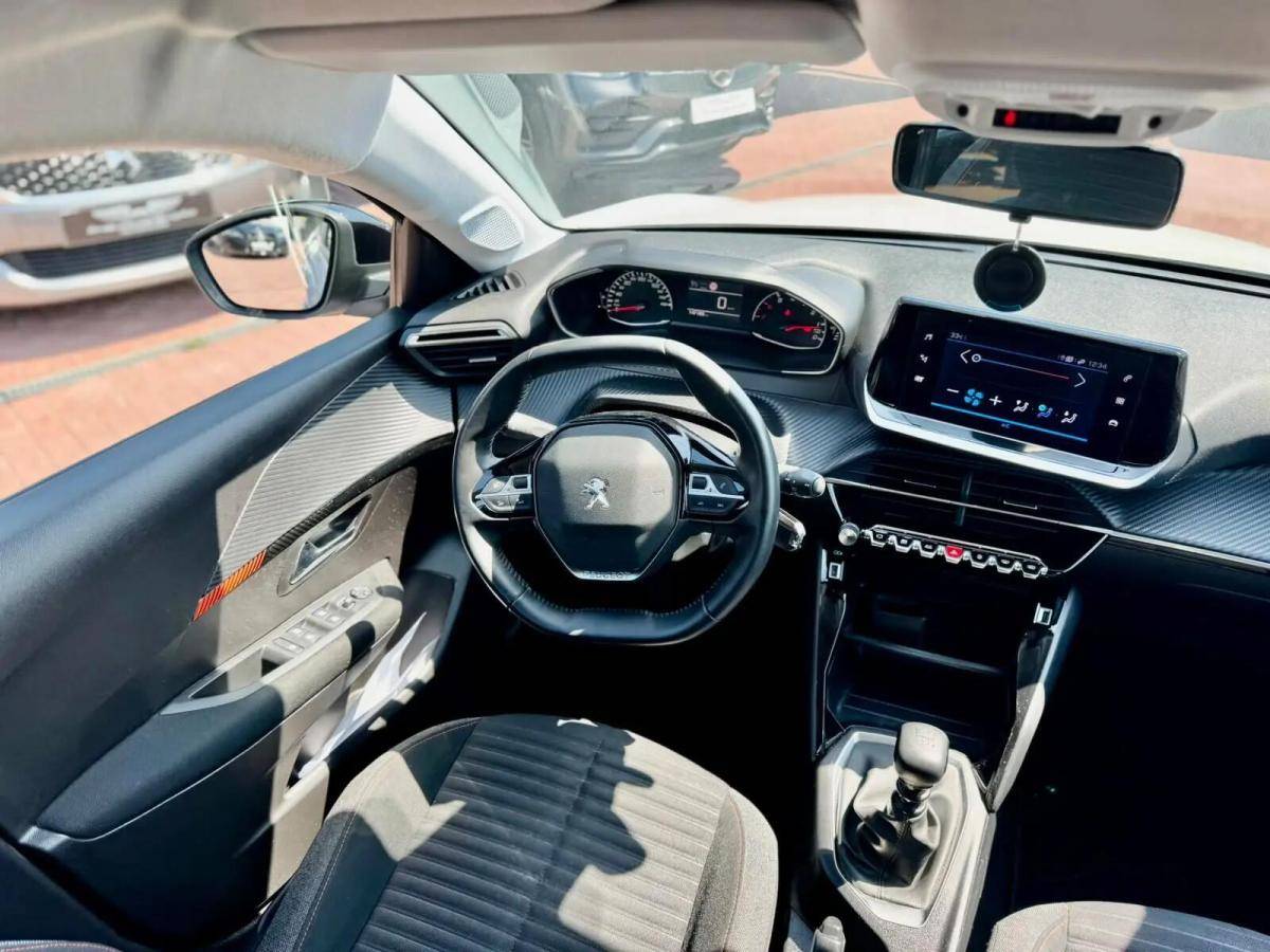 peugeot-208-2022-gasolina-1199cc