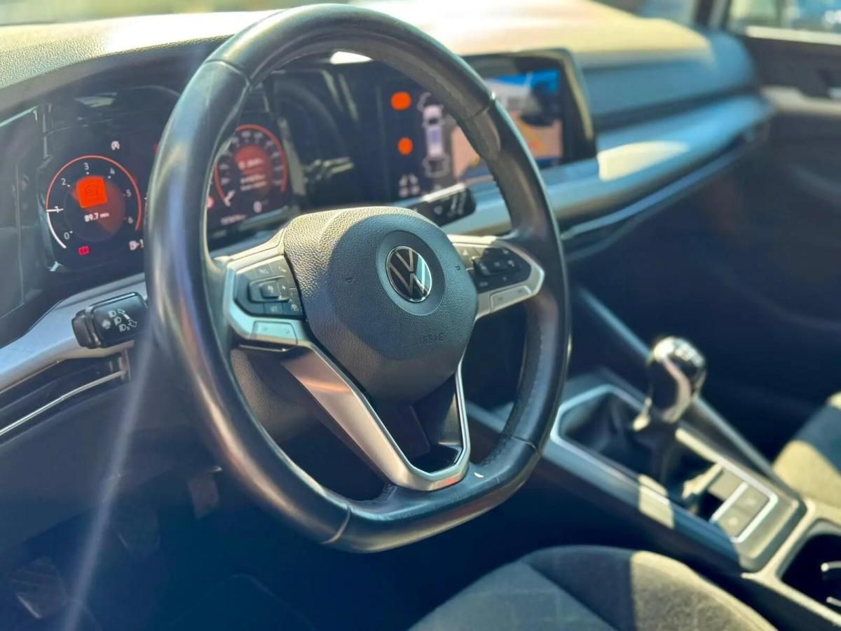 volkswagen-golf-variant-2022-diesel-1968cc