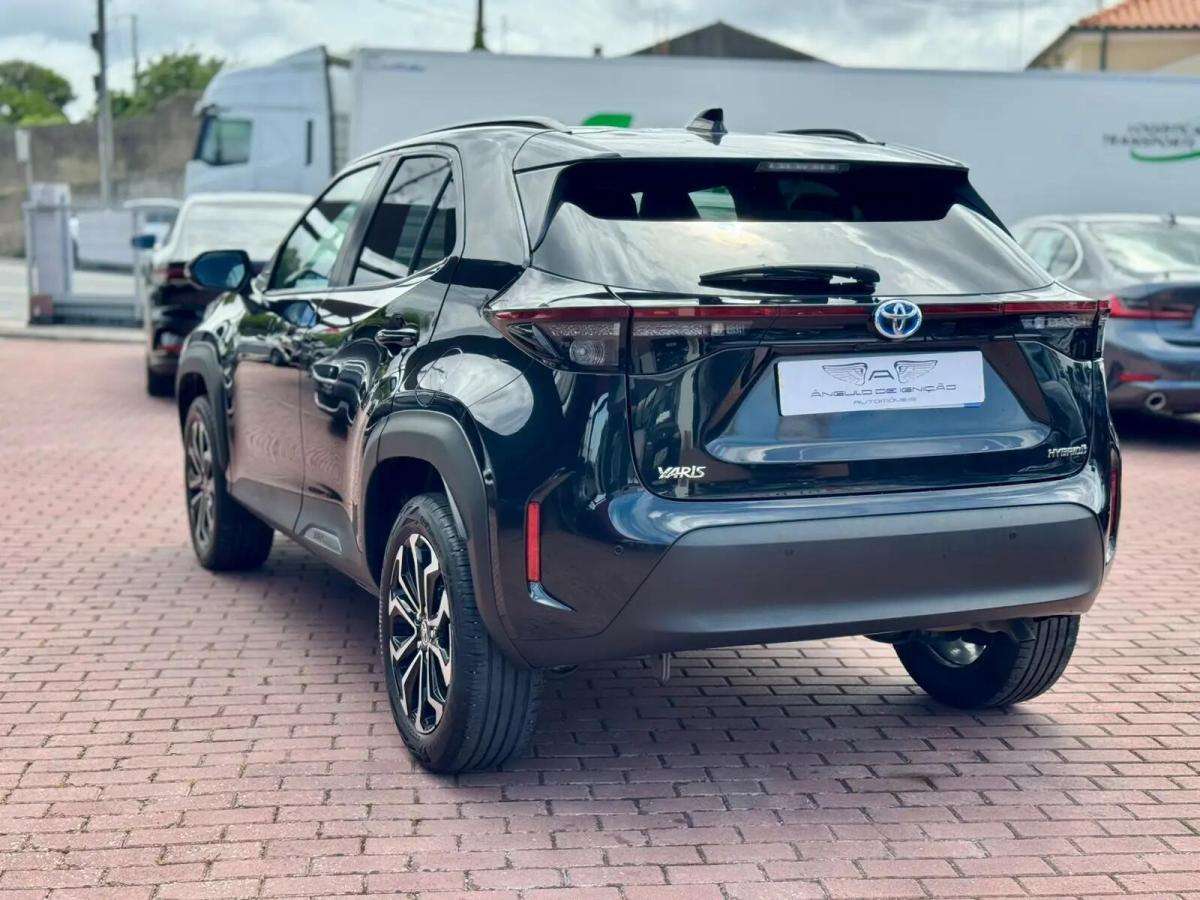 toyota-yaris-cross-2024-hibrido-a-gasolina-1490cc
