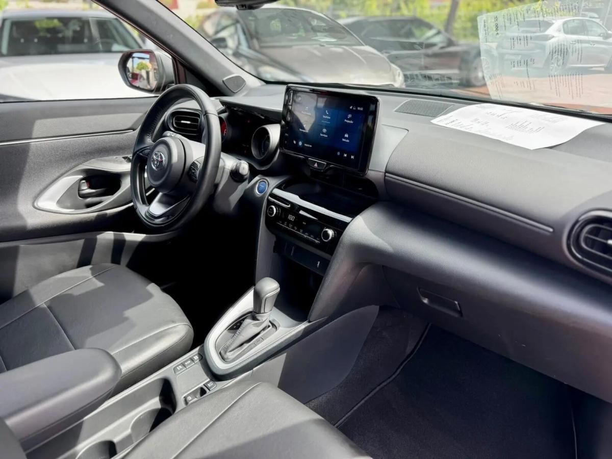 toyota-yaris-cross-2024-hibrido-a-gasolina-1490cc