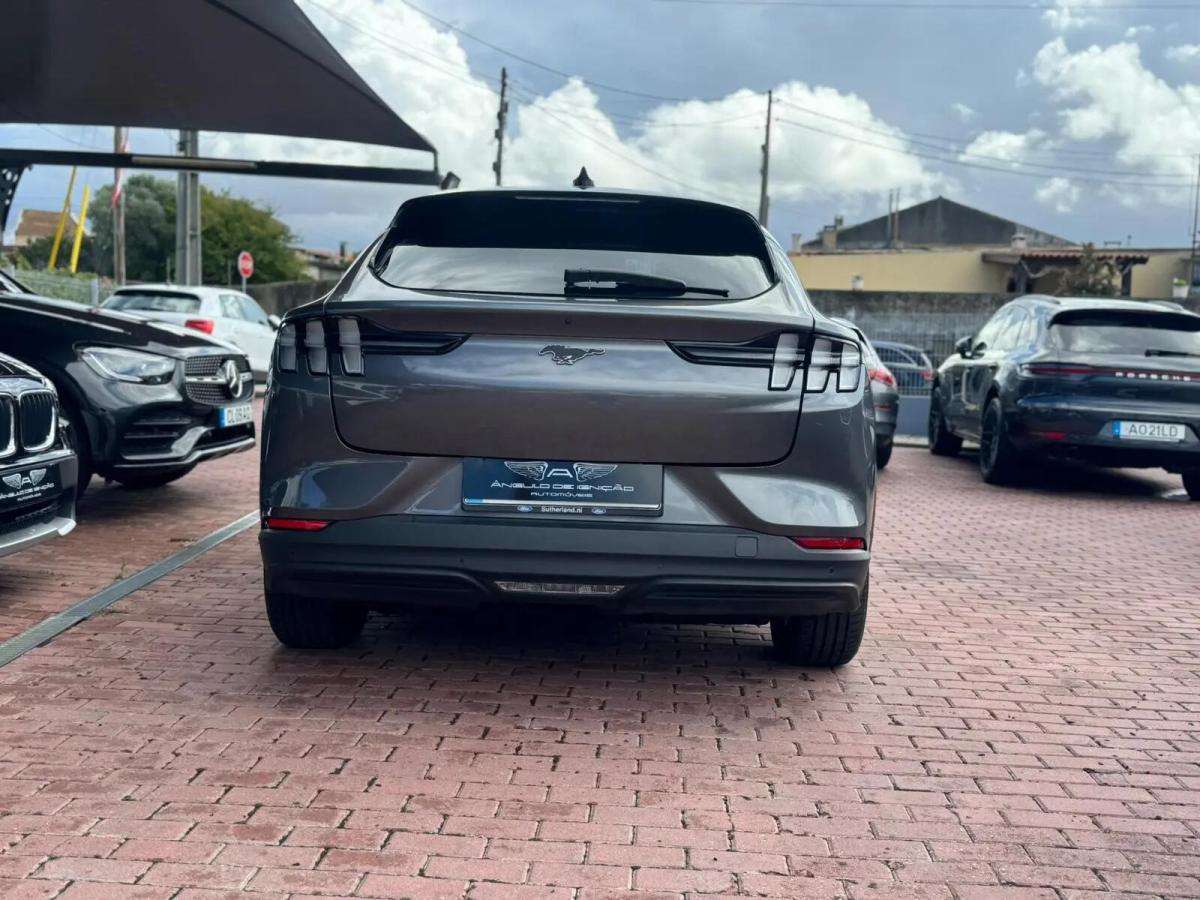 ford-mustang-mach-e-2021-eletrico-0cc