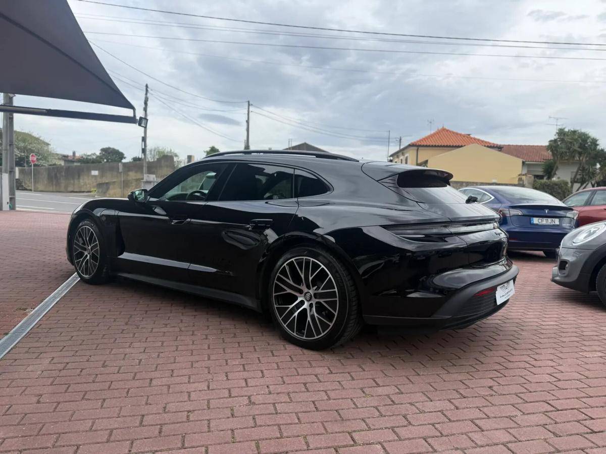 porsche-taycan-2023-eletrico-0cc